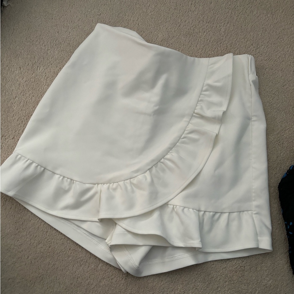 White skort